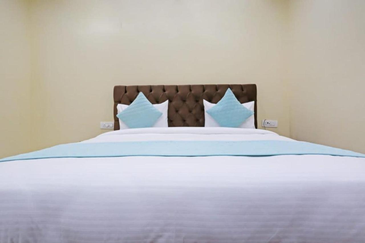 Hotel Mannat Bhera Enclave Neu-Delhi Exterior foto