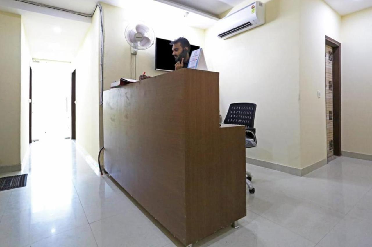 Hotel Mannat Bhera Enclave Neu-Delhi Exterior foto