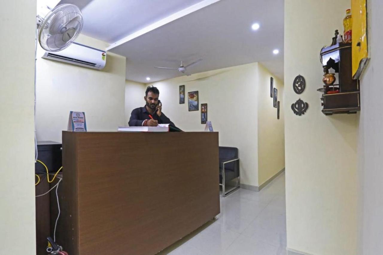 Hotel Mannat Bhera Enclave Neu-Delhi Exterior foto